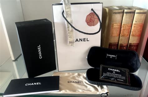 CHANEL custodia occhiali fodero GARANZIA istruzioni contro.